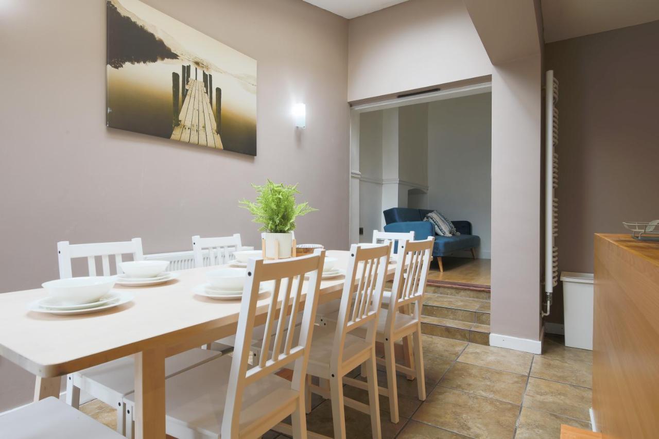 קארדיף Spacious 4 Bedroom House- Walking Distance To City Centre & Great Backyard מראה חיצוני תמונה