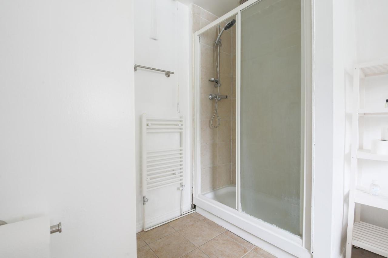קארדיף Spacious 4 Bedroom House- Walking Distance To City Centre & Great Backyard מראה חיצוני תמונה